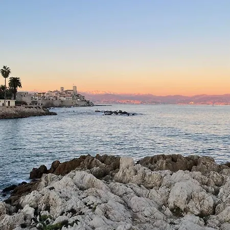 Cozy Studio On The Beach Antibes Exterior foto